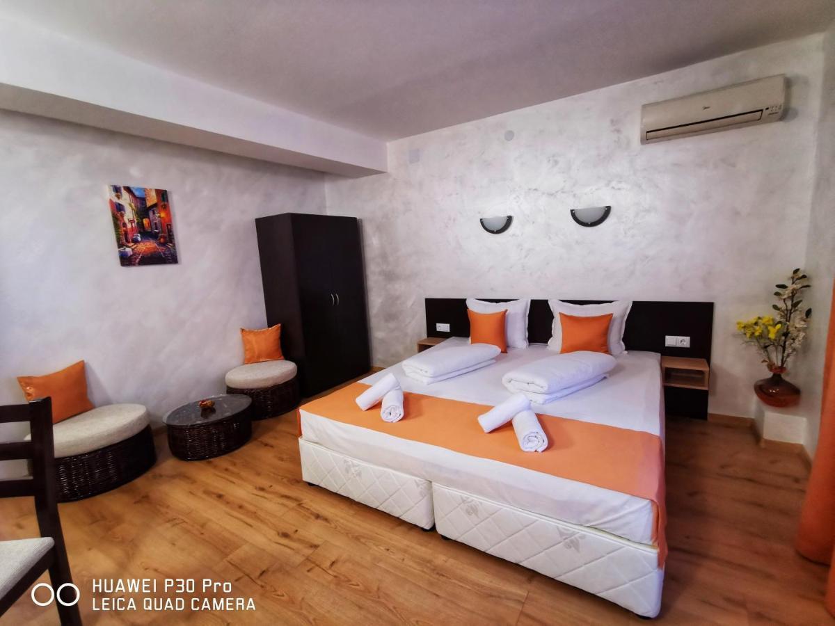 Hotel Swiss Šumen Exteriér fotografie