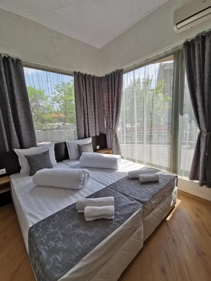 Hotel Swiss Šumen Exteriér fotografie