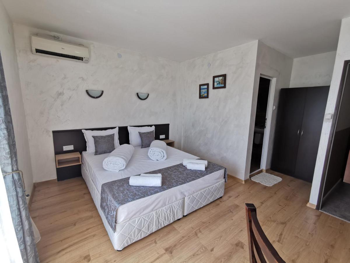 Hotel Swiss Šumen Exteriér fotografie