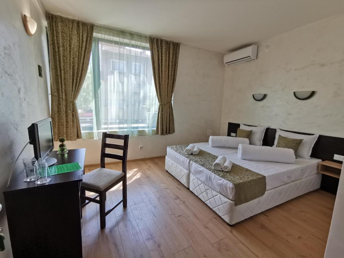Hotel Swiss Šumen Exteriér fotografie